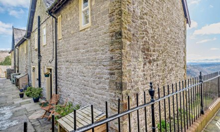 3 Bed in Cressbrook 1