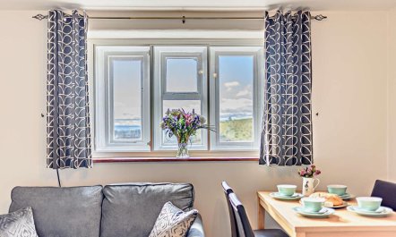 3 Bed in Cressbrook 8