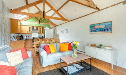 3 Bed in Cranmer 6