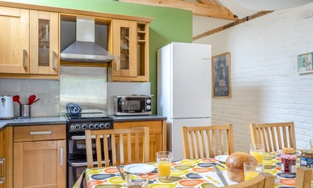 3 Bed in Cranmer 7