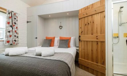 3 Bed in Cranmer 6
