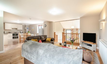 4 Bed in Kenilworth 9