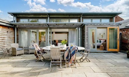 3 Bed in Cranmer 1