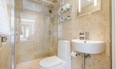 3 Bed in Cranmer 9