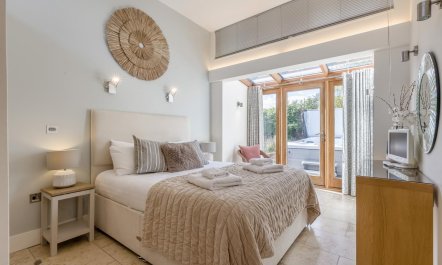 3 Bed in Cranmer 7
