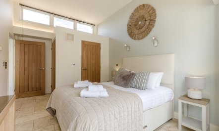 3 Bed in Cranmer 8