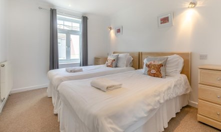 4 Bed in Newquay 7