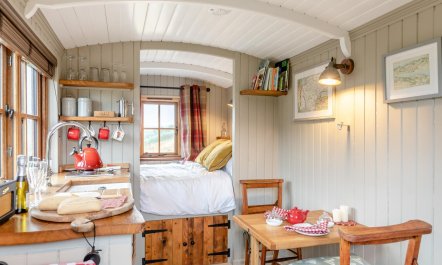 1 Bed in East Down 5