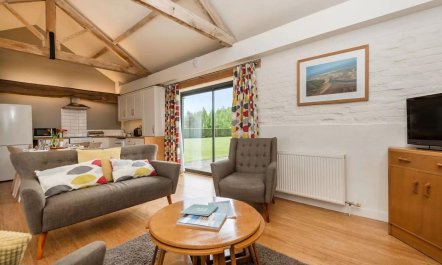2 Bed in Cranmer 6