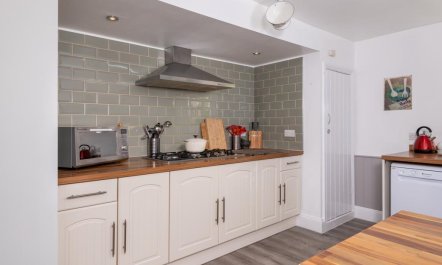 9 Bed in Mealsgate 7
