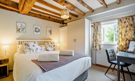 1 Bed in Cradley 3