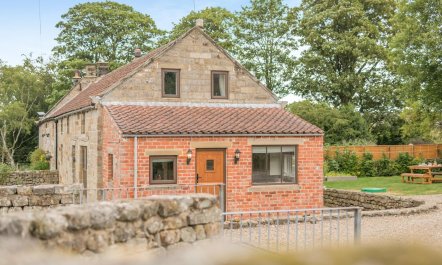 4 Bed in Ainthorpe