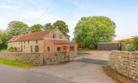 4 Bed in Ainthorpe 5
