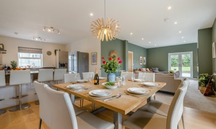 4 Bed in Marhamchurch