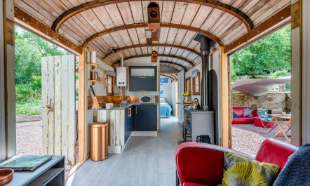 1 Bed in Longhope 5