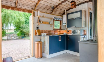 1 Bed in Longhope 8