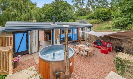 1 Bed in Longhope 1