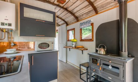 1 Bed in Longhope 7
