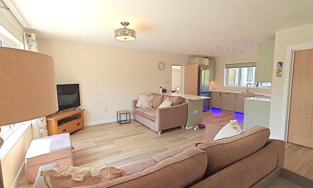 4 Bed in Bolingey 2