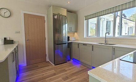 4 Bed in Bolingey