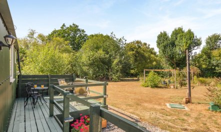 1 Bed in Laddingford
