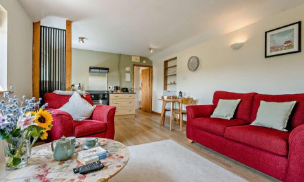 1 Bed in Cradley 8