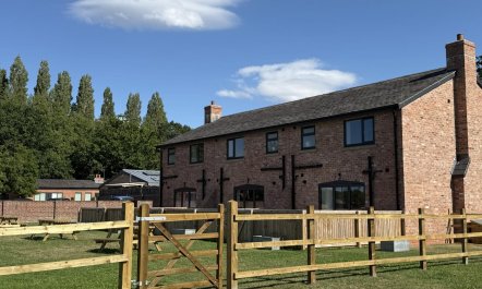 2 Bed in Over Tabley 1