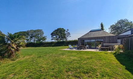 5 Bed in Marhamchurch 2