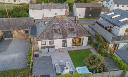 5 Bed in Windmill 3