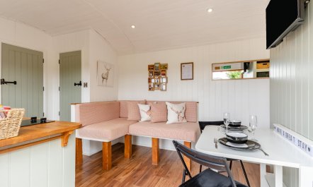 1 Bed in Wichenford 8