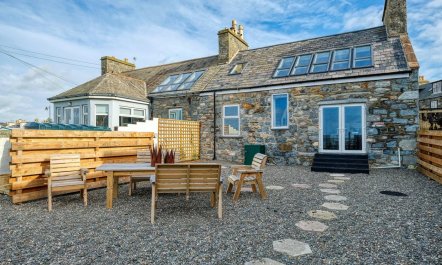 3 Bed in Port William