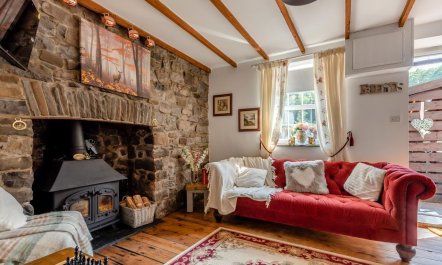 2 Bed in Upper Cwmtwrch 2