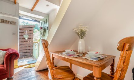 2 Bed in Upper Cwmtwrch 3