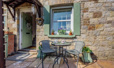 2 Bed in Upper Cwmtwrch