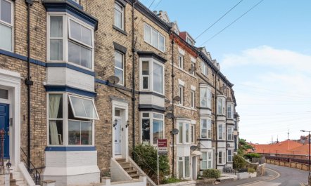 1 Bed in Whitby 1