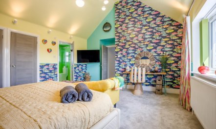 5 Bed in Milford On Sea 9