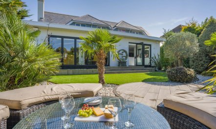5 Bed in Milford On Sea