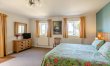 1 Bed in Boys Hill 4
