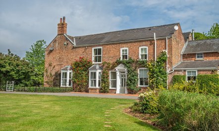 7 Bed in Carrington