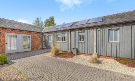 3 Bed in Cranmer 2