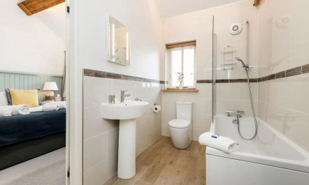 3 Bed in Cranmer 8