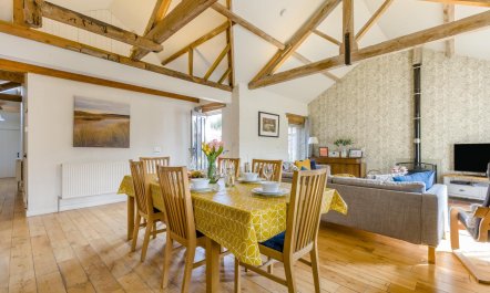 3 Bed in Cranmer 7
