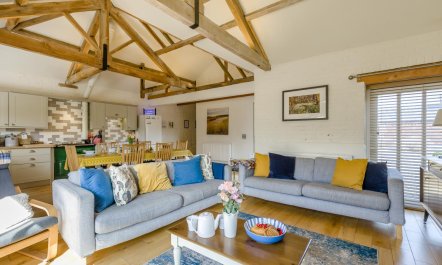 3 Bed in Cranmer 6