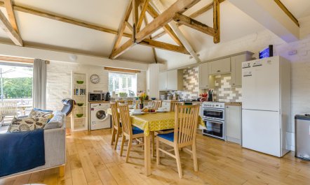 3 Bed in Cranmer 8