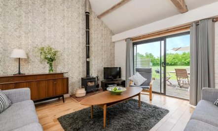 3 Bed in Cranmer 6
