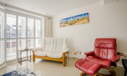 2 Bed in Bournemouth 6