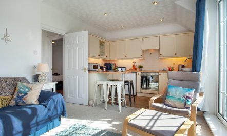 3 Bed in Hope Cove 6