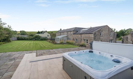 4 Bed in Wharton