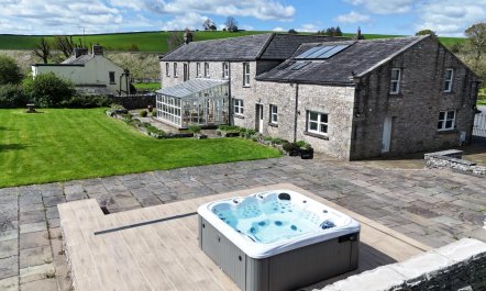 4 Bed in Wharton