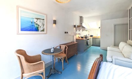 1 Bed in Swanage 8